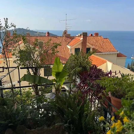 Charming With Terrace And Old Town View - One Bedroom With Terrace Apartman *