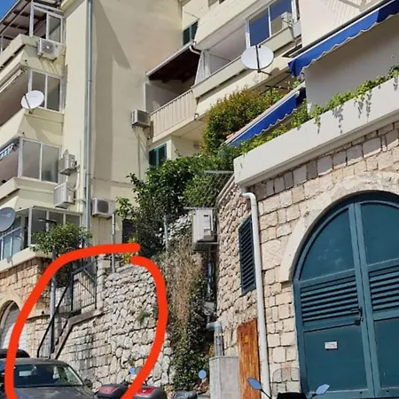 Apartman Charming With Terrace And Old Town View - One Bedroom With Terrace