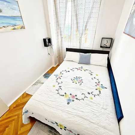 Charming With Terrace And Old Town View - One Bedroom With Terrace アパート ドゥブロブニク